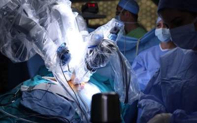 SoftBank-backed Proximie launches virtual robotic-assisted surgery training course